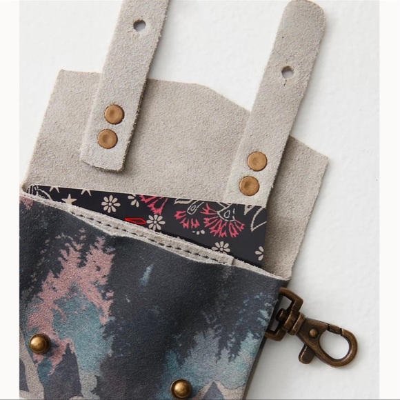 FreePeople mini EVA wallet cow leather - Picture 4 of 4